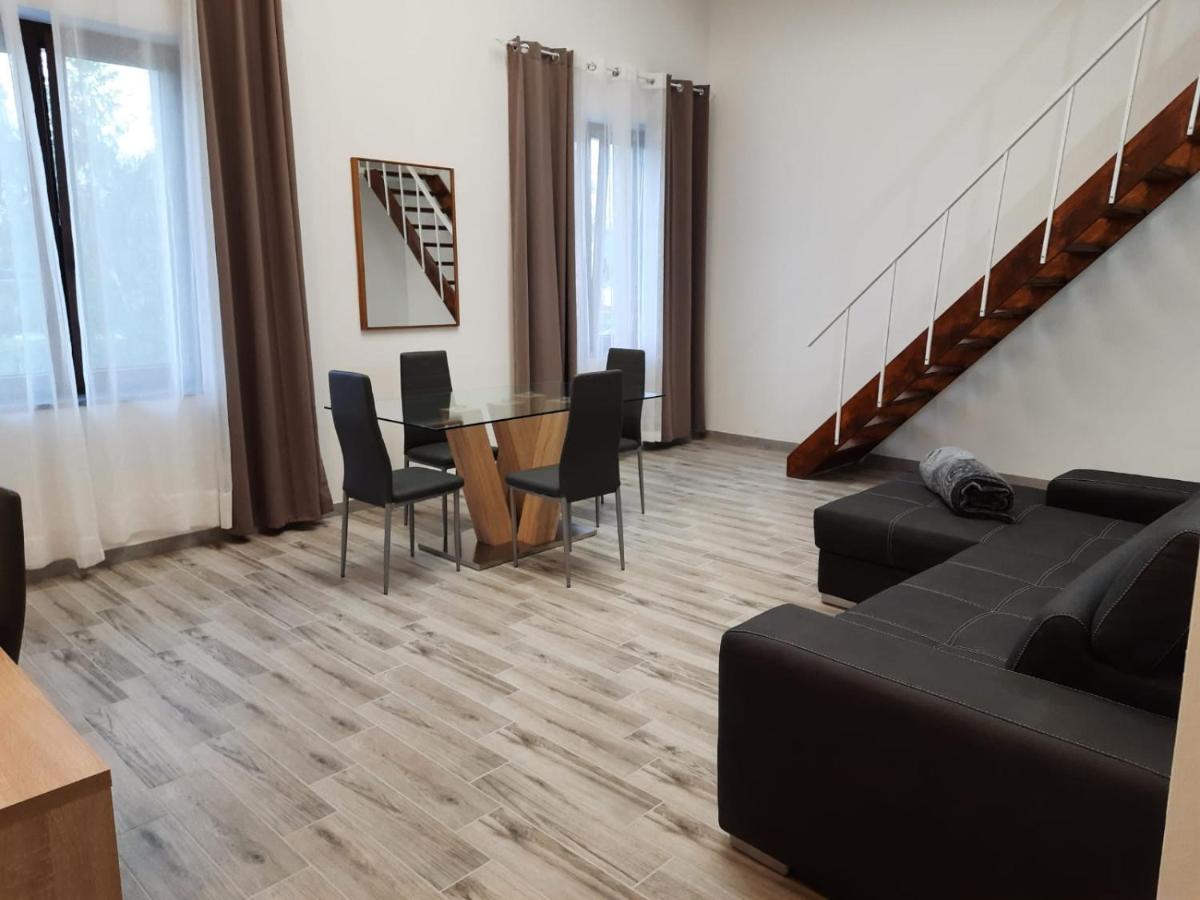 Bed and Breakfast Nautica Tarello - Casa Ena Beb Вивероне Экстерьер фото