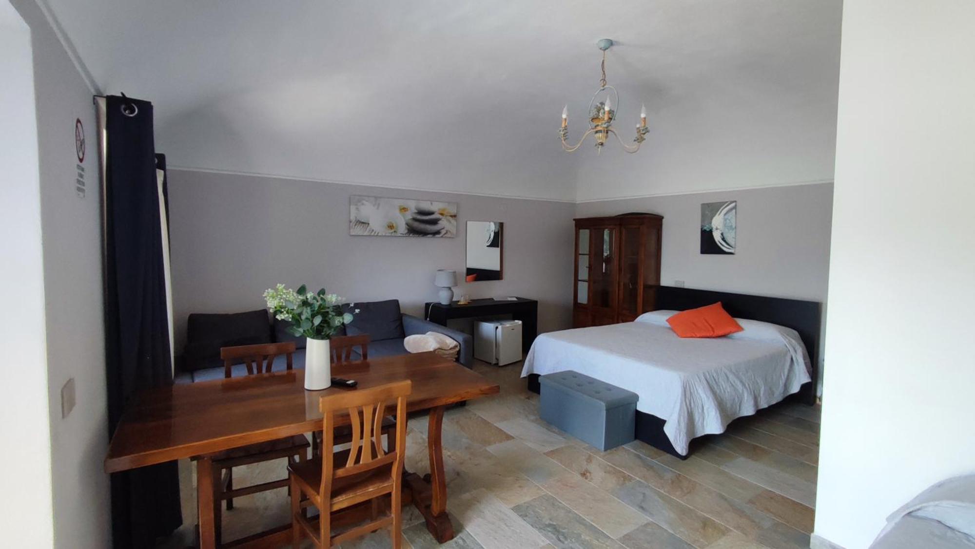 Bed and Breakfast Nautica Tarello - Casa Ena Beb Вивероне Экстерьер фото