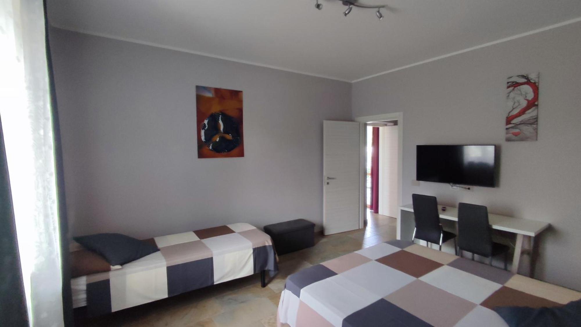 Bed and Breakfast Nautica Tarello - Casa Ena Beb Вивероне Экстерьер фото